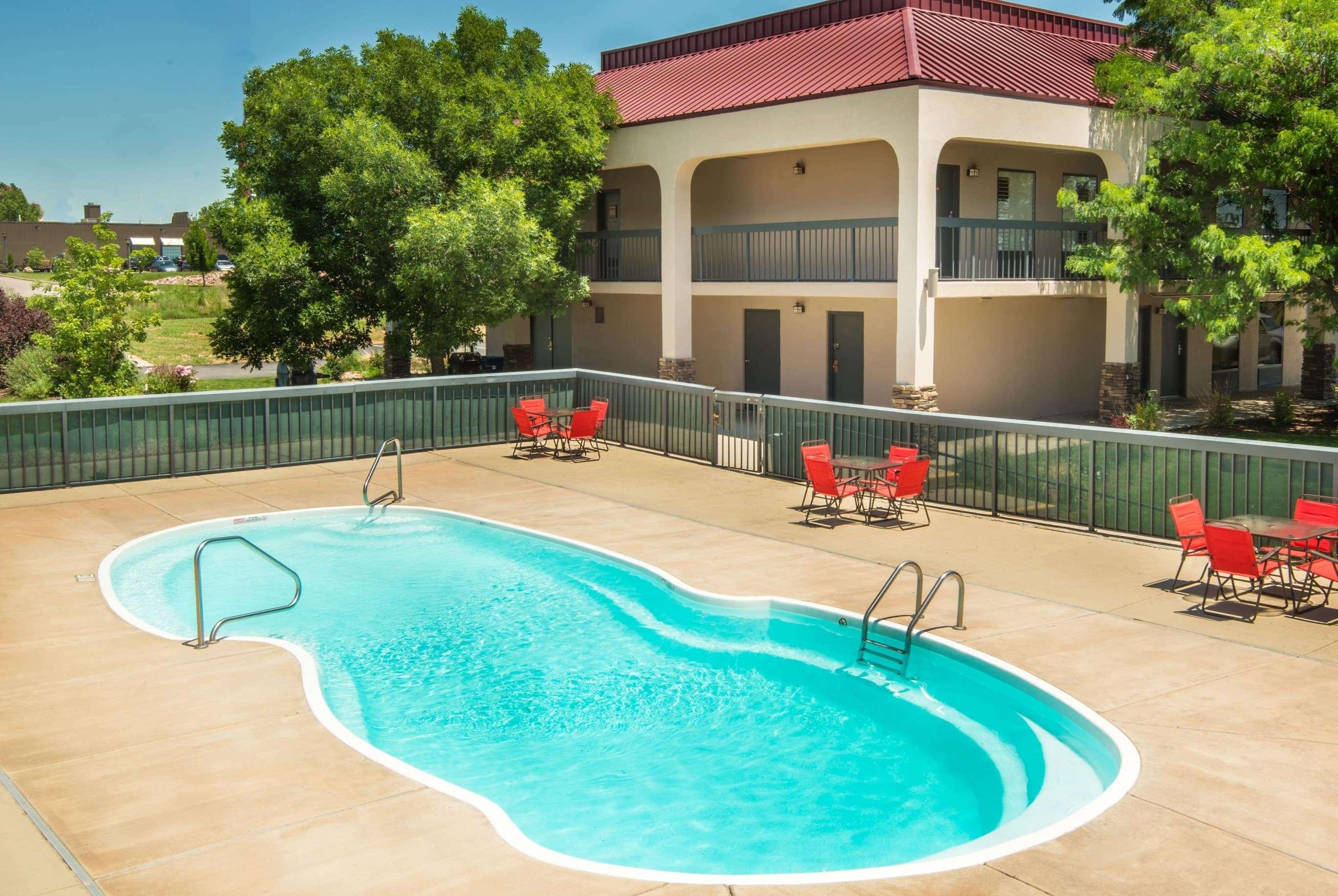 Travelodge By Wyndham Pueblo Kültér fotó