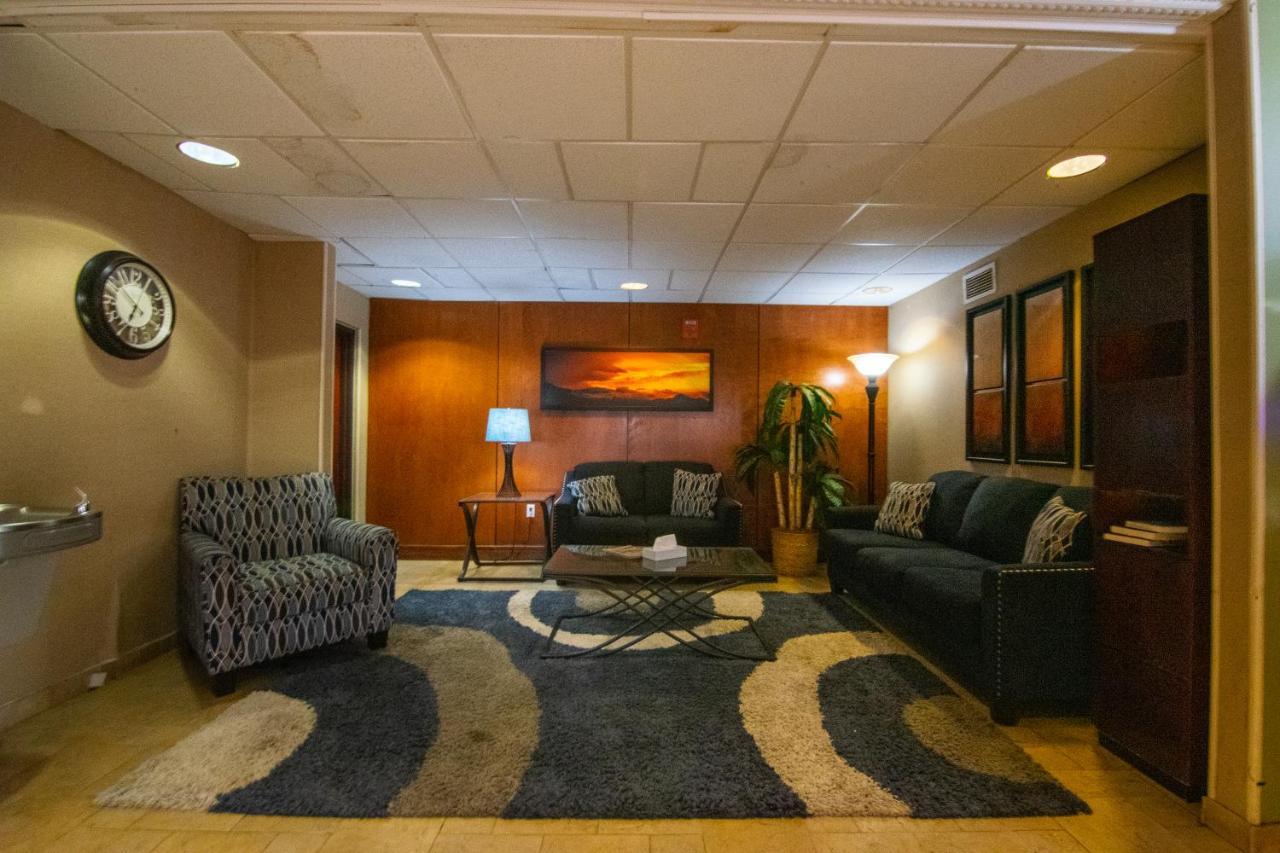 Travelodge By Wyndham Pueblo Kültér fotó