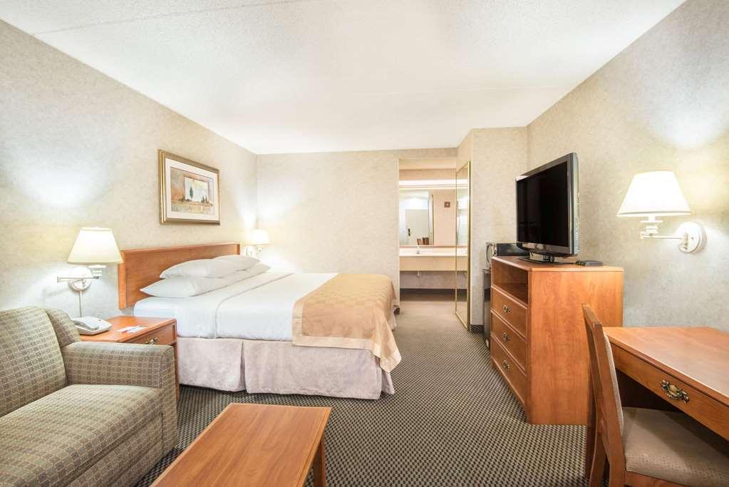 Travelodge By Wyndham Pueblo Szoba fotó